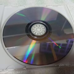 ♠　huma-rhythm hitomi 　6枚目のアルバムはしっかりと地に足をつけ､自分を見つめ､hitomiらしさを貫いた14曲が彼女の世界を形作る､第２ステージの集大成的傑作。自身の造語だと言うこのタイトルは､自分の根本と生きる姿勢を象徴したもの。唄いたい事､鳴らしたい音をしっかりと見極めた彼女が渡辺善太郎とのタッグで作り出す世界は､眩しいイノセンスに満ち溢れている。の画像