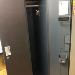 ライオン　2人用ロッカー　オシャレ　鍵付きの画像
