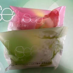 ①POLA ボディーケア用品 植物性石鹸2点(冬りんごの香り、春...