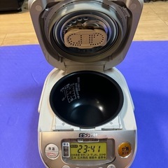 2017年製　象印圧力IH炊飯器NP-RK05の画像