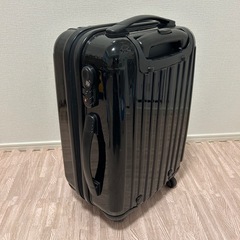 【受け渡し予定者あり】キャリーケース、ダイソー突っ張り棒の画像