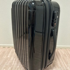 【受け渡し予定者あり】キャリーケース、ダイソー突っ張り棒の画像