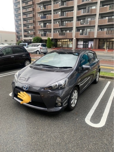 Gグレーメタリック アクア 車両