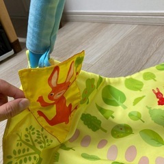 おもちゃ、寝返りごろの画像