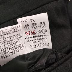 大きいサイズのスーツの画像