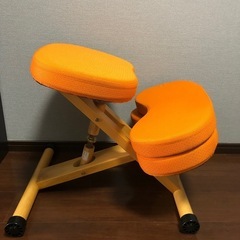 姿勢矯正いすの画像