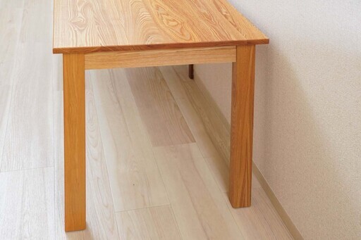 タモ無垢材を使用した丈夫なデスク（幅125・奥行55cm）　美品　『取りに来ていただける方に』