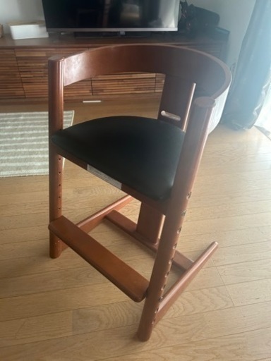 木馬舎　プレディクトチェア　黒