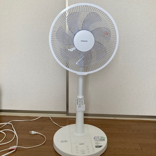 美品⭐️DCモーター搭載扇風機