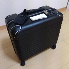 スーツケース