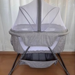 折りたたみベビーベッド 美品 グレー 4,000円
の画像