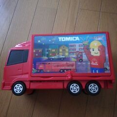 お話中★トミカトラック　車２台付