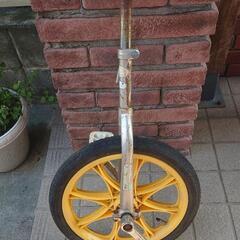 ①一輪車　１６インチ　黄色