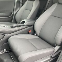 ☆ご成約☆月々２万円～＼誰でも車が買える次世代自社ローン専門店／ 安心の１年保証付き　距離無制限！中古車販売 カーメル山梨店 　令和２年式　ホンダ　ヴェゼル　15000㌔の画像