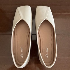 AMELY スクエアトゥスウィッチングパンプス