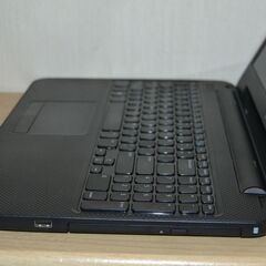 ◆格安！　薄型ノートパソコン #1452　Win11　新規インストール-//認証済み！　ACアダプタ付属!!  の画像