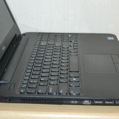 ◆格安！　薄型ノートパソコン #1452　Win11　新規インストール-//認証済み！　ACアダプタ付属!!  の画像