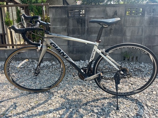 GIANT Defyアルミニウム ロードバイクShimano 引き取り限定