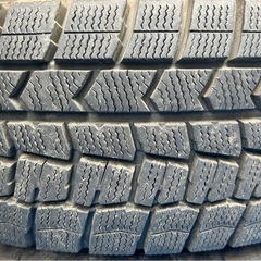 DUNLOP 185/65R15 24年製＋23年製　スタッドレスタイヤの画像