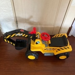 子供用のショベルカー　おもちゃ