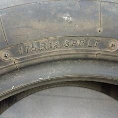 終了御礼　②ばっ！差し上げます！ヨコハマトラックタイヤ！2本セット！175R-14 8prの画像
