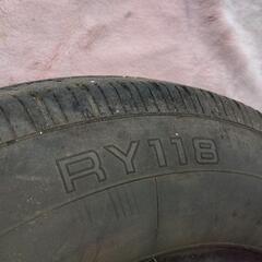 終了御礼　③ばっ！差し上げます！ヨコハマトラックタイヤ！2本セット！175R-14 8prの画像