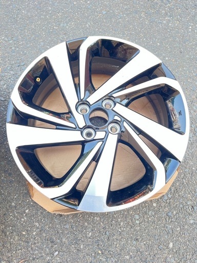 トヨタ　ライズ　純正ホイール　17インチ　グレードZ