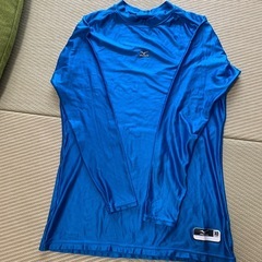 ミズノアンダーシャツ