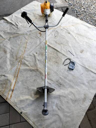 刈払機　草刈り機 ﾘｮｳﾋﾞEKK2620 25.4cc 売却決定しました。