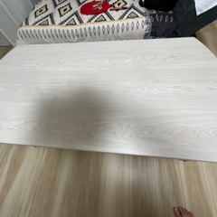 昇降式テーブル