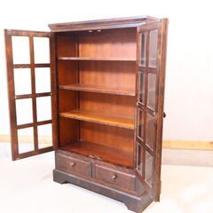 北海道民芸家具(HOKUMIN)のカバ無垢材を使用した、本棚です