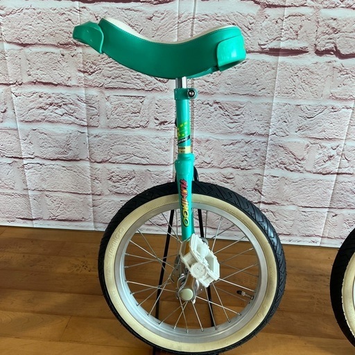 【長期保管の新古品/アウトレット品】定価¥22,000(税込) 一輪車 16型 競技/演技用 ミヤタ フラミンゴ <自転車のオオムラ 静岡店>