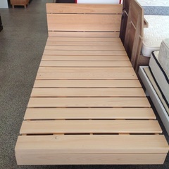 「ジモティー見た」で5％OFF！【シングルベッド】シングルベッド  マットレス付き :ナチュラルの画像