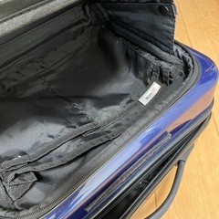 ACEスーツケース　※車輪の一部が破損の画像