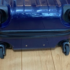 ACEスーツケース　※車輪の一部が破損の画像