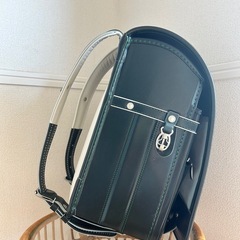 ランドセル　黒に近い落ち着いたダークグリーン✨