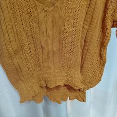 ZARA カラシ色ニットトップスの画像