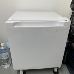 2024年製アイリスオーヤマ冷凍庫 PF-A31FD-Wホワイト31L