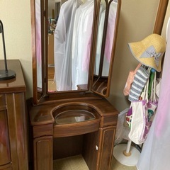 中古ドレッサー　0円