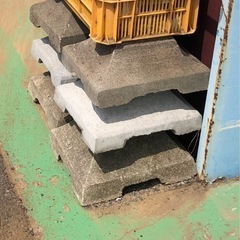 物干し台の石、差し上げます！の画像