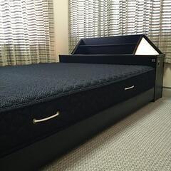 ダブルベッドの画像