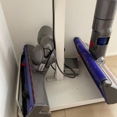 ダイソン　掃除機　ダイソンスタンド　ジャンク品の画像