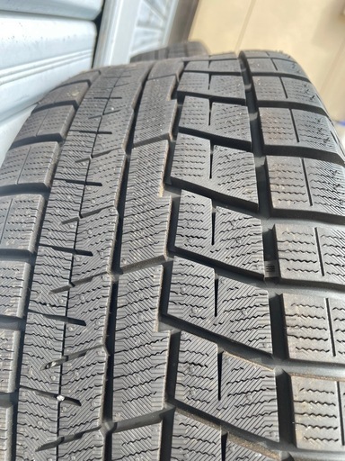 スタッドレス　YOKOHAMA ice GUARD iG60 215/50R17