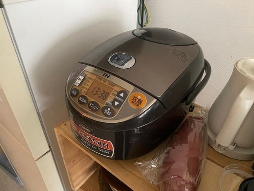 【引取人決定済み】象印 炊飯器 5.5合 IH式 極め炊き ブラウン NP-VQ10-TA