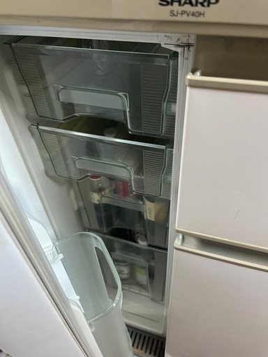 シャープ　2004年式　大型冷蔵庫