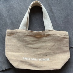 ①FRESHNESS BURGERトートバッグ　未使用品