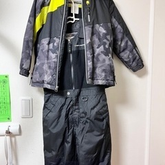 スキーウェア　　６歳サイズ