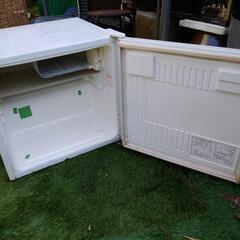 小型冷凍冷蔵庫の画像