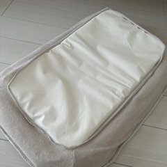 IKEAおむつ替えマット＆専用カバー2点の画像