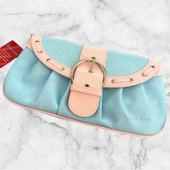 【新品未使用】ウドム・アグ❤ショルダーバッグ　クラッチバッグ　レザー　最高級の画像